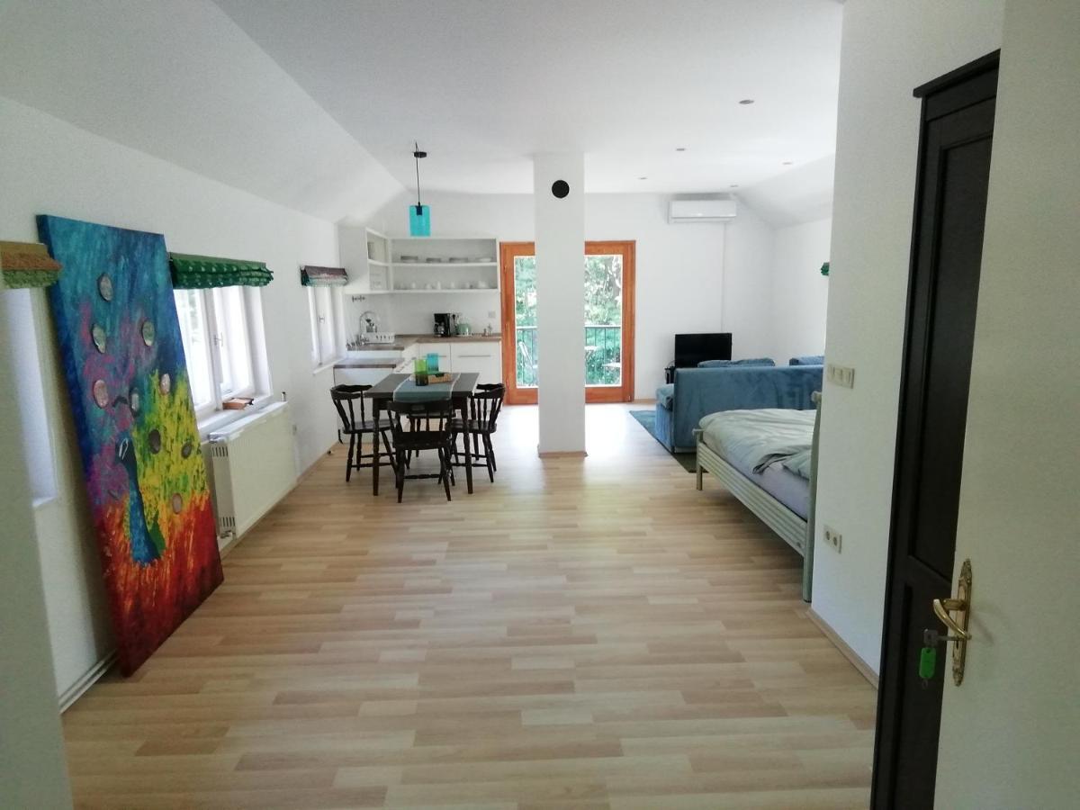 Apartmán Waldhaus Pat Galambok Exteriér fotografie