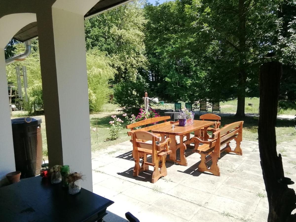 Apartmán Waldhaus Pat Galambok Exteriér fotografie