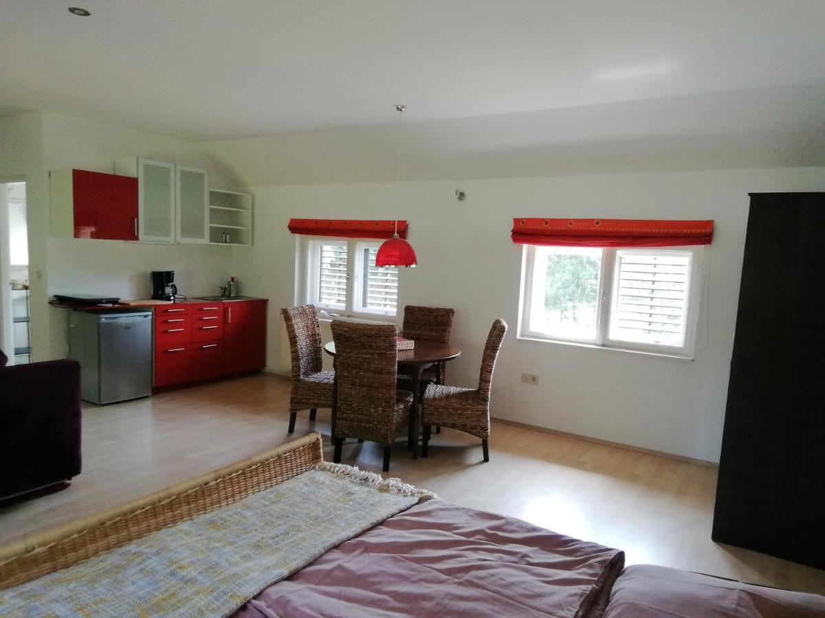 Apartmán Waldhaus Pat Galambok Exteriér fotografie